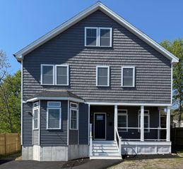 10 Banks St, Brockton, MA 02302