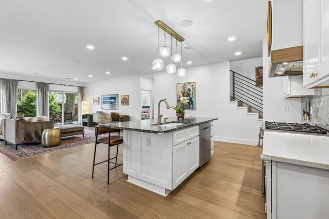 5526 Mercedes Avenue, Dallas, TX 75206
