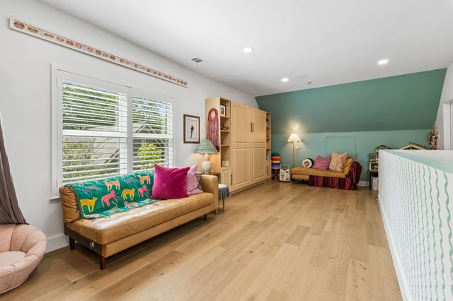 5526 Mercedes Avenue, Dallas, TX 75206