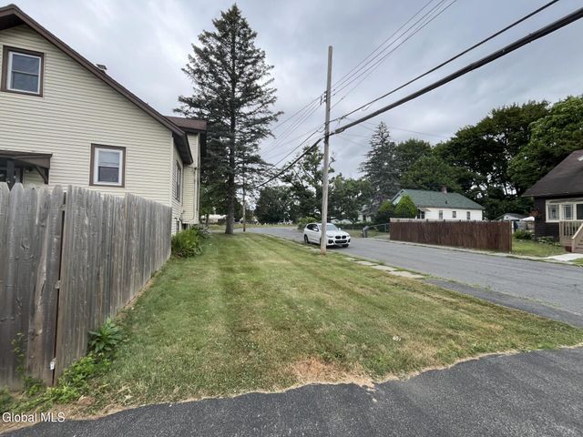 1822 7th Street, Rensselaer, NY 12144