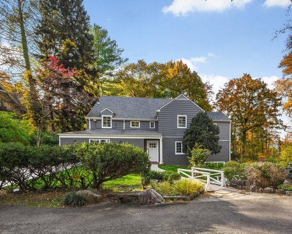 4725 INDEPENDENCE Avenue, New York City, NY 10471