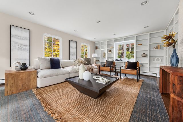 4725 INDEPENDENCE Avenue, New York City, NY 10471