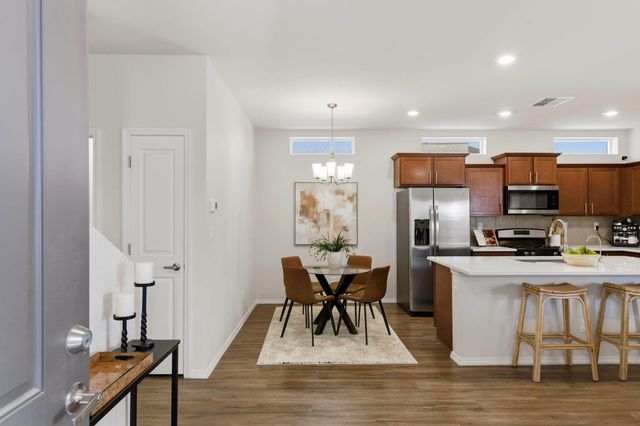 1630 Tierra Alta Court NW, Los Lunas, NM 87031