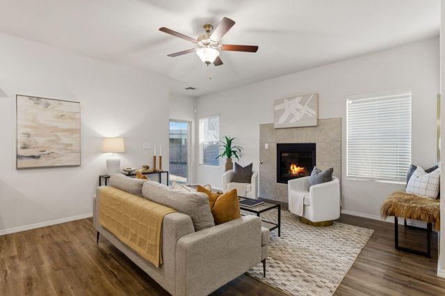 1630 Tierra Alta Court NW, Los Lunas, NM 87031