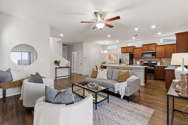 1630 Tierra Alta Court NW, Los Lunas, NM 87031