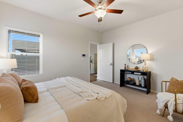 1630 Tierra Alta Court NW, Los Lunas, NM 87031