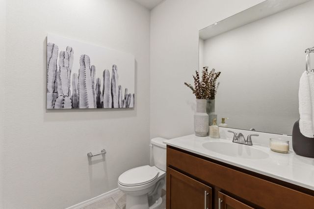 1630 Tierra Alta Court NW, Los Lunas, NM 87031