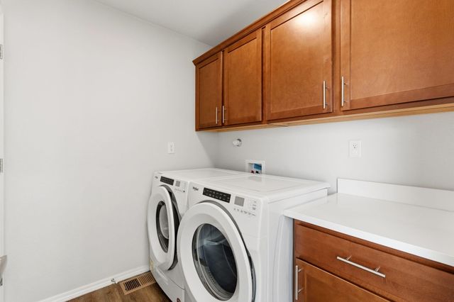 1630 Tierra Alta Court NW, Los Lunas, NM 87031