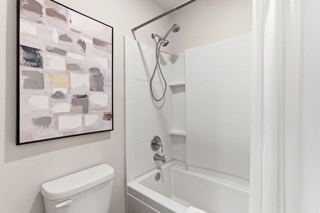 1630 Tierra Alta Court NW, Los Lunas, NM 87031