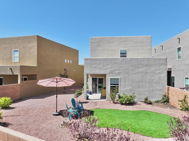 1630 Tierra Alta Court NW, Los Lunas, NM 87031