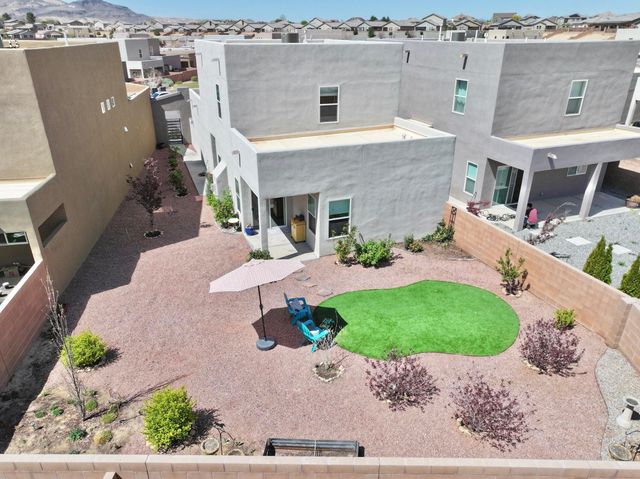 1630 Tierra Alta Court NW, Los Lunas, NM 87031