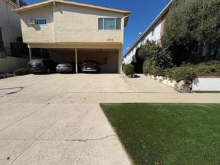 11719 Mayfield Avenue 6, Los Angeles, CA 90049