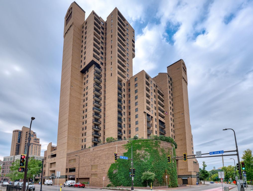 20 2nd Street NE P2704, Minneapolis, MN 55413 — exterior