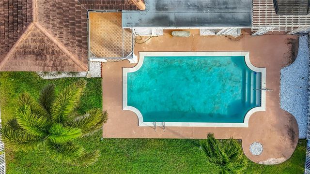 1135 81ST STREET S, St Petersburg, FL 33707