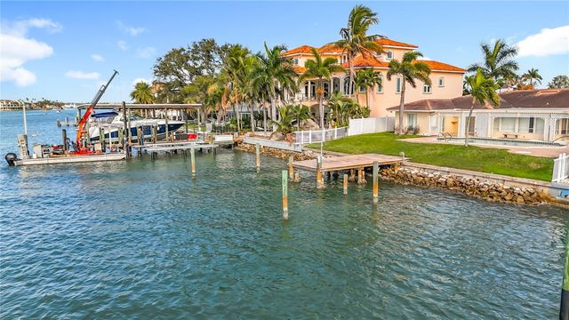 1135 81ST STREET S, St Petersburg, FL 33707