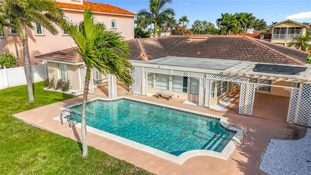 1135 81ST STREET S, St Petersburg, FL 33707