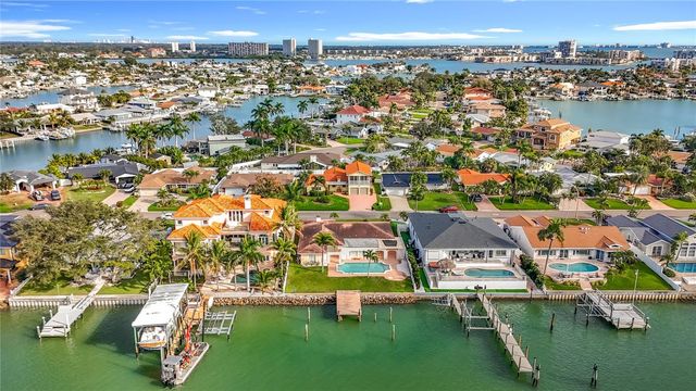 1135 81ST STREET S, St Petersburg, FL 33707