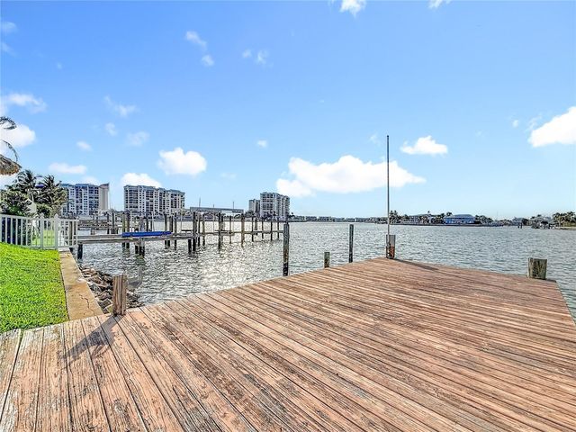 1135 81ST STREET S, St Petersburg, FL 33707