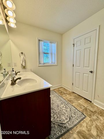 3112 Catarina Lane, New Bern, NC 28562