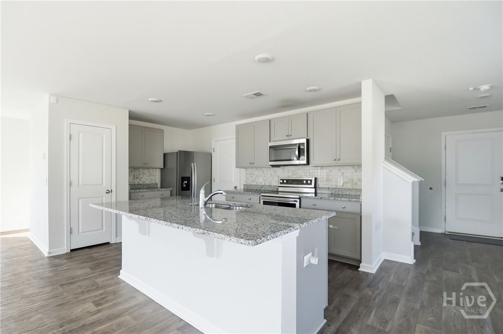 Image 11 of property listing at 276 Caribbean Village Drive, Guyton, GA 31312