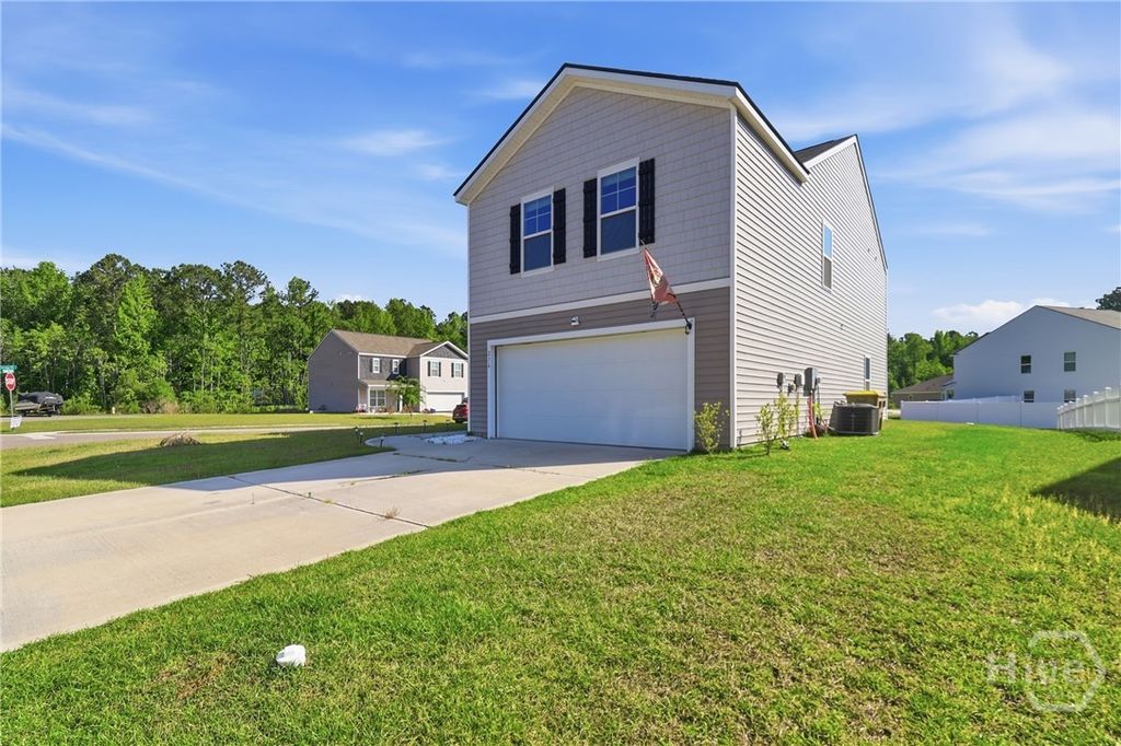 Image 3 of property listing at 276 Caribbean Village Drive, Guyton, GA 31312