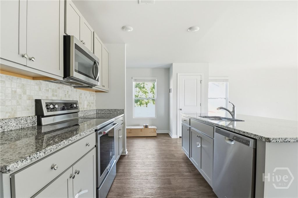 Image 8 of property listing at 276 Caribbean Village Drive, Guyton, GA 31312