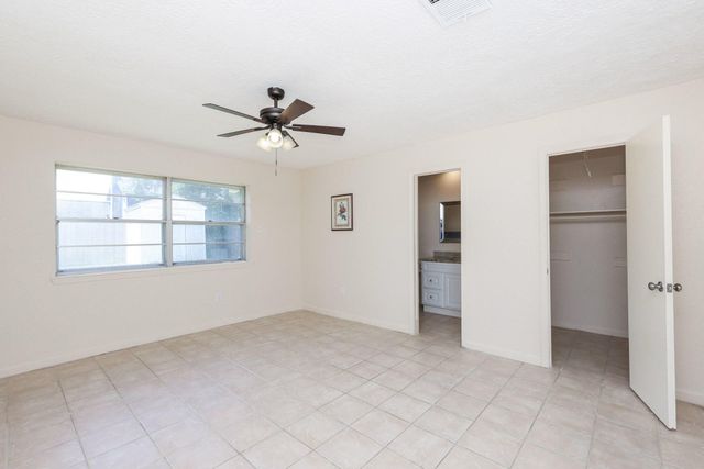 7423 Towerview Lane, Houston, TX 77489