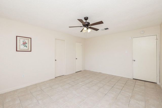 7423 Towerview Lane, Houston, TX 77489
