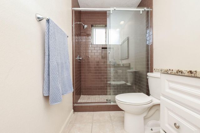 7423 Towerview Lane, Houston, TX 77489