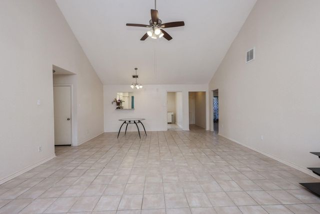 7423 Towerview Lane, Houston, TX 77489