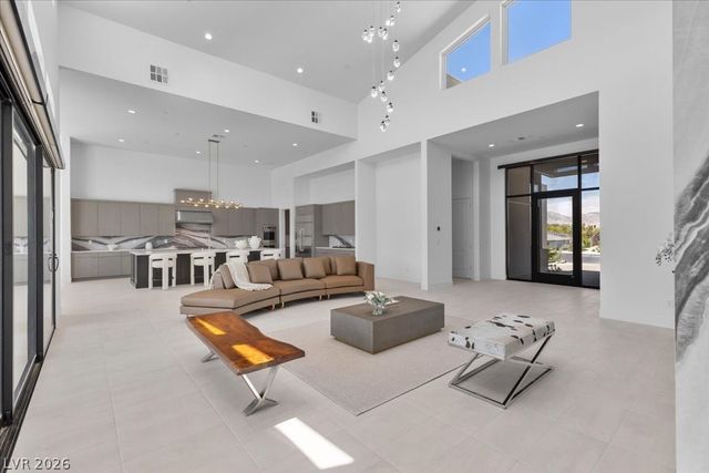 10907 Rossa Peak Avenue, Las Vegas, NV 89135