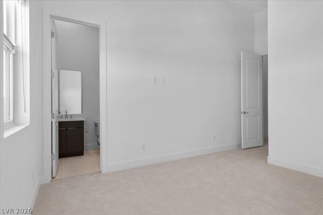 10907 Rossa Peak Avenue, Las Vegas, NV 89135