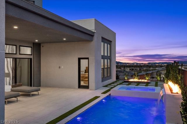 10907 Rossa Peak Avenue, Las Vegas, NV 89135