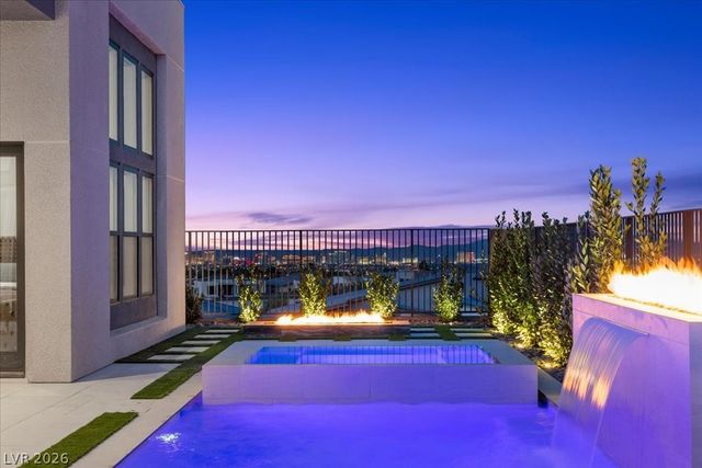 10907 Rossa Peak Avenue, Las Vegas, NV 89135