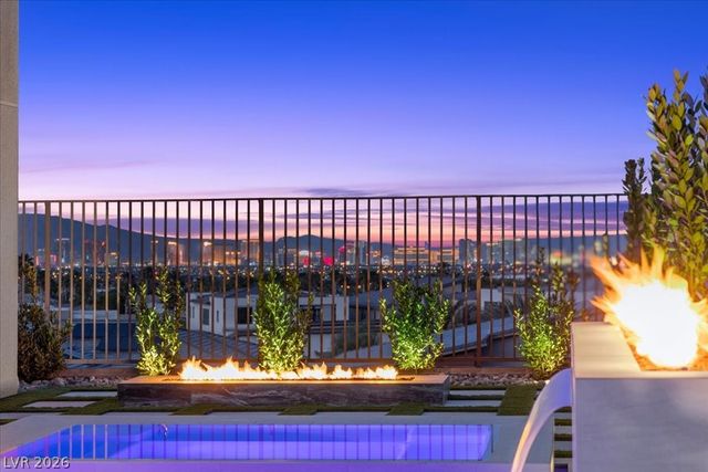 10907 Rossa Peak Avenue, Las Vegas, NV 89135