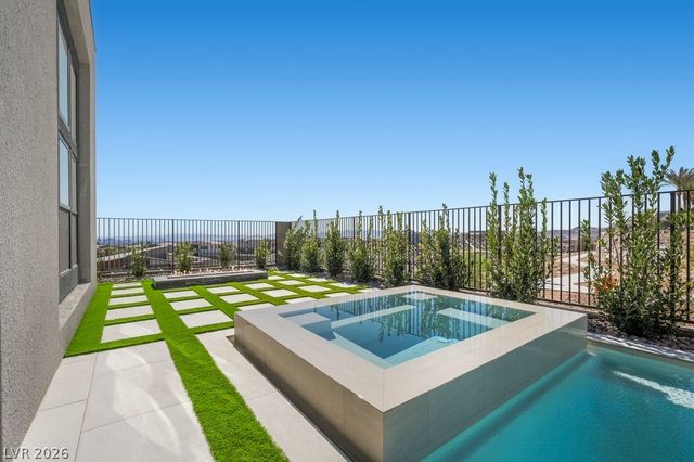 10907 Rossa Peak Avenue, Las Vegas, NV 89135