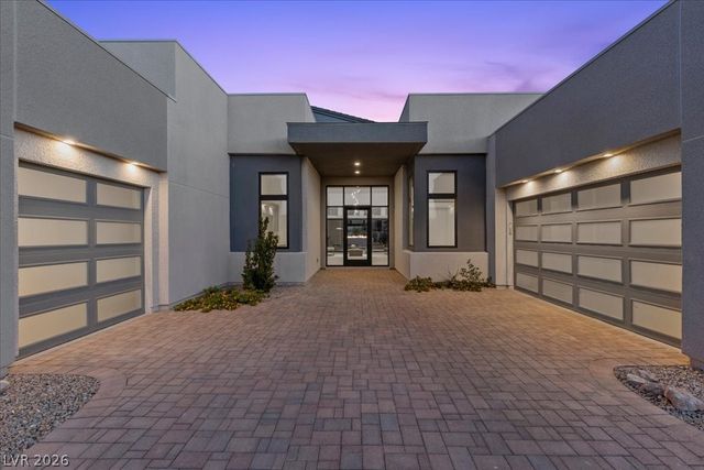 10907 Rossa Peak Avenue, Las Vegas, NV 89135