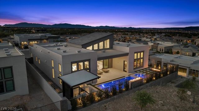 10907 Rossa Peak Avenue, Las Vegas, NV 89135
