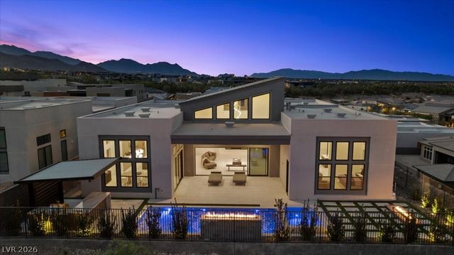 10907 Rossa Peak Avenue, Las Vegas, NV 89135