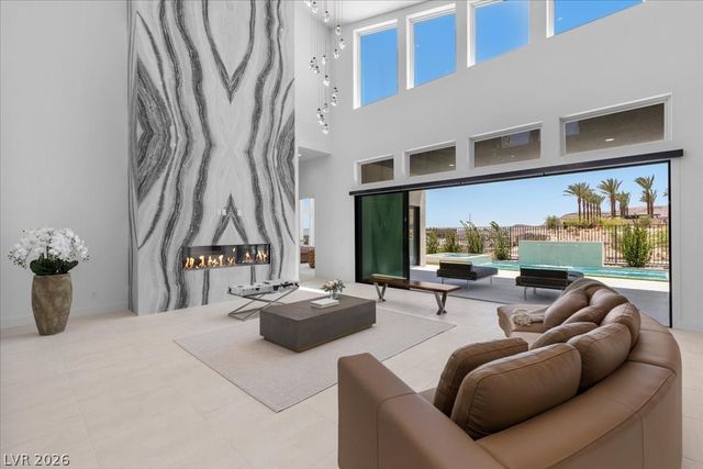 10907 Rossa Peak Avenue, Las Vegas, NV 89135