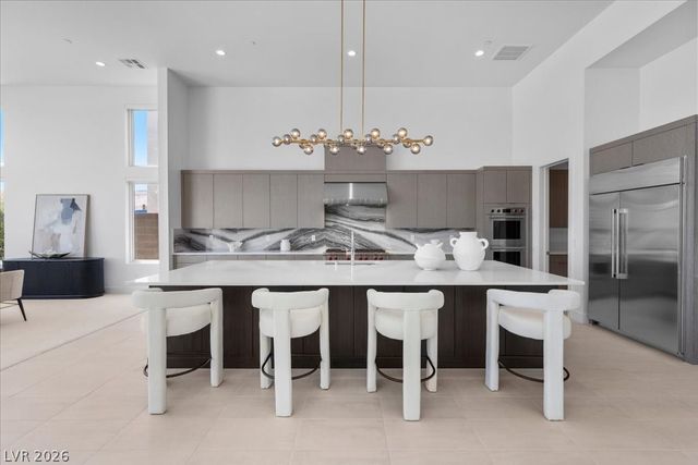 10907 Rossa Peak Avenue, Las Vegas, NV 89135