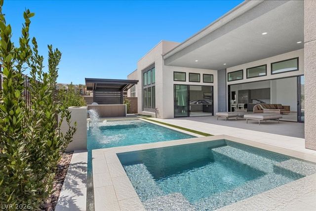 10907 Rossa Peak Avenue, Las Vegas, NV 89135