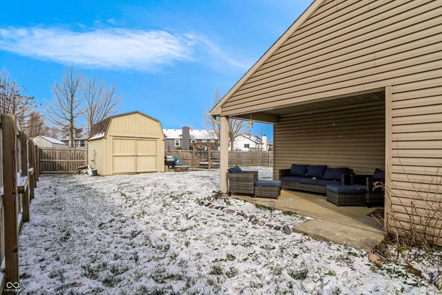 63 Longfellow Lane, Greenfield, IN 46140