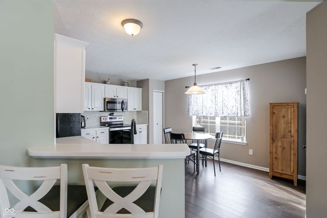 63 Longfellow Lane, Greenfield, IN 46140