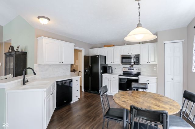 63 Longfellow Lane, Greenfield, IN 46140