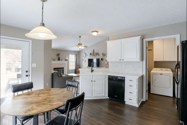 63 Longfellow Lane, Greenfield, IN 46140