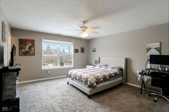 63 Longfellow Lane, Greenfield, IN 46140