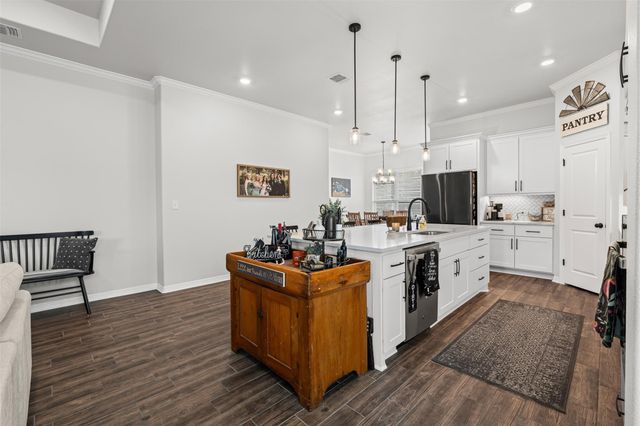 707 Eagle Pass DR, Salado, TX 76571