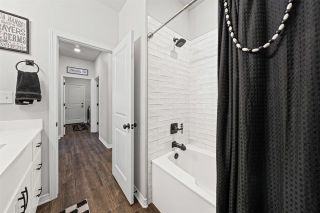 707 Eagle Pass DR, Salado, TX 76571