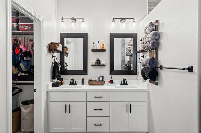 707 Eagle Pass DR, Salado, TX 76571